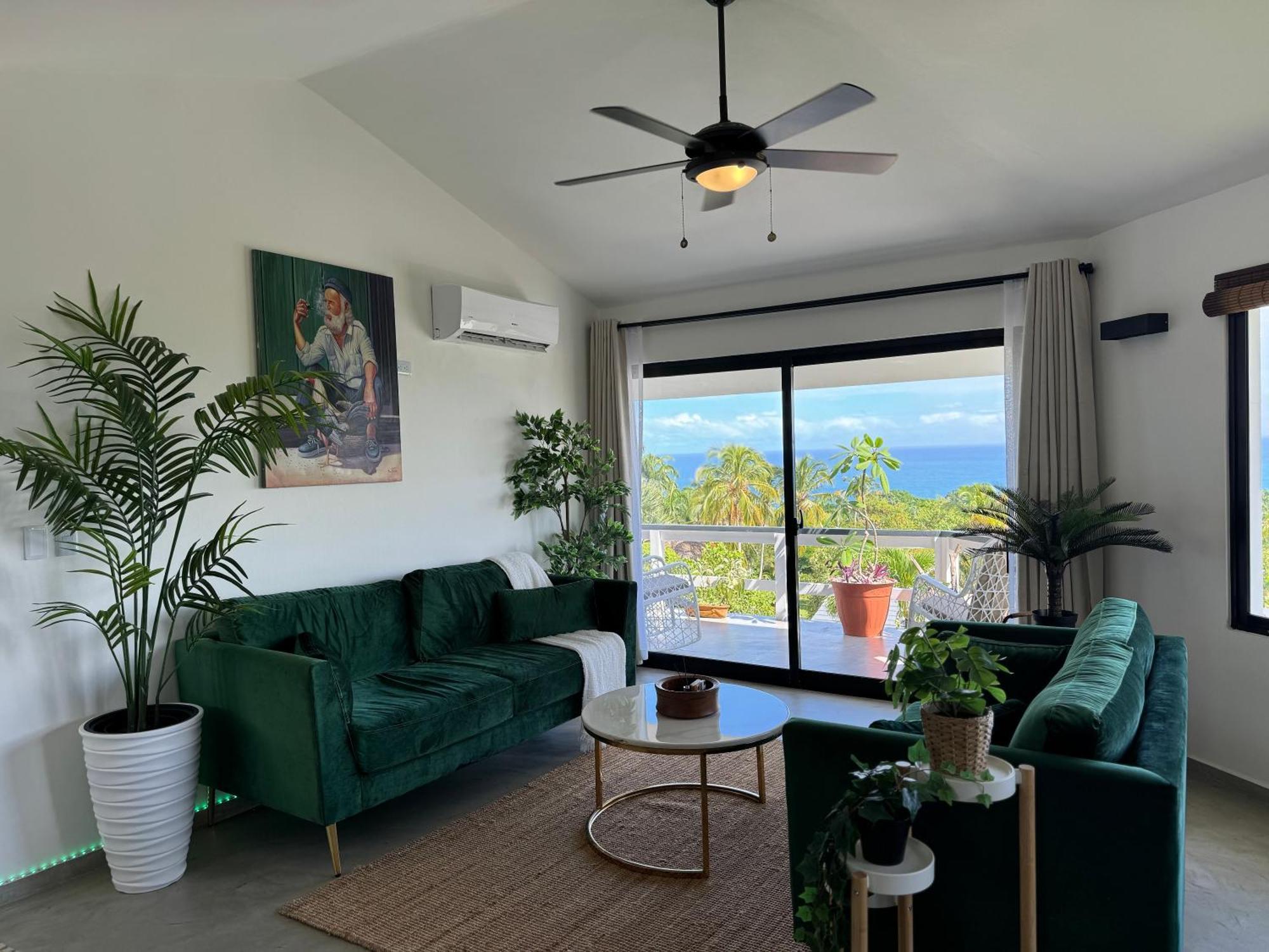 Catalina, Cabrera Oceanview Multi 2 Bd 2 Bath Condo Units With Balcony And Pool المظهر الخارجي الصورة
