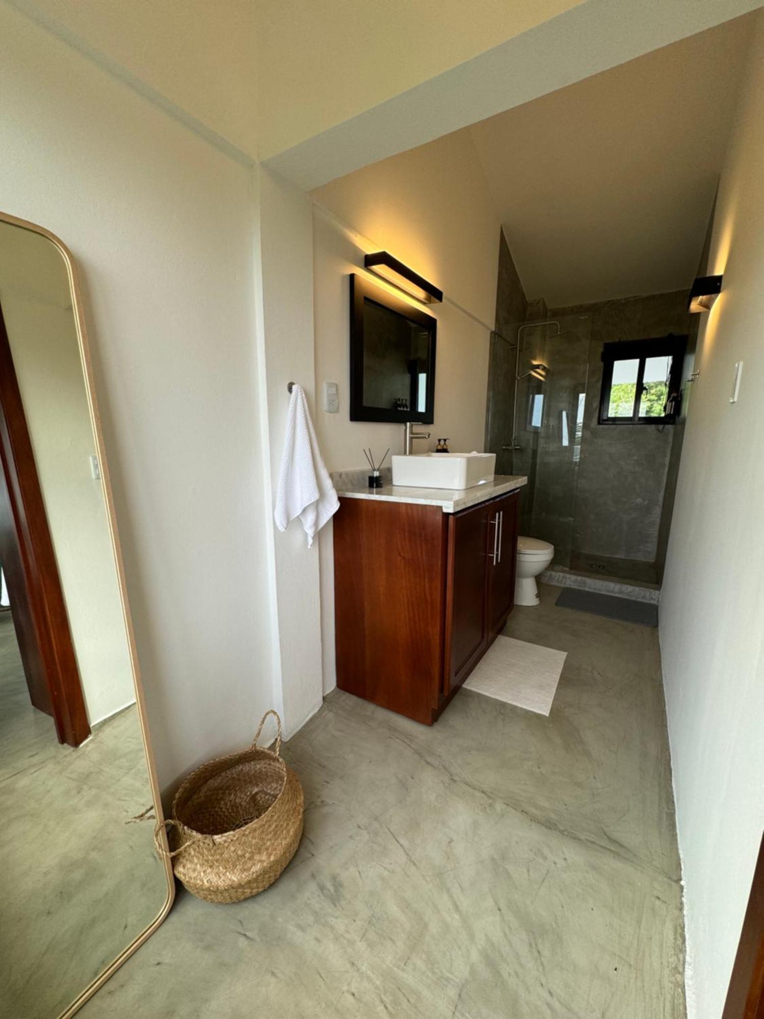 Catalina, Cabrera Oceanview Multi 2 Bd 2 Bath Condo Units With Balcony And Pool المظهر الخارجي الصورة