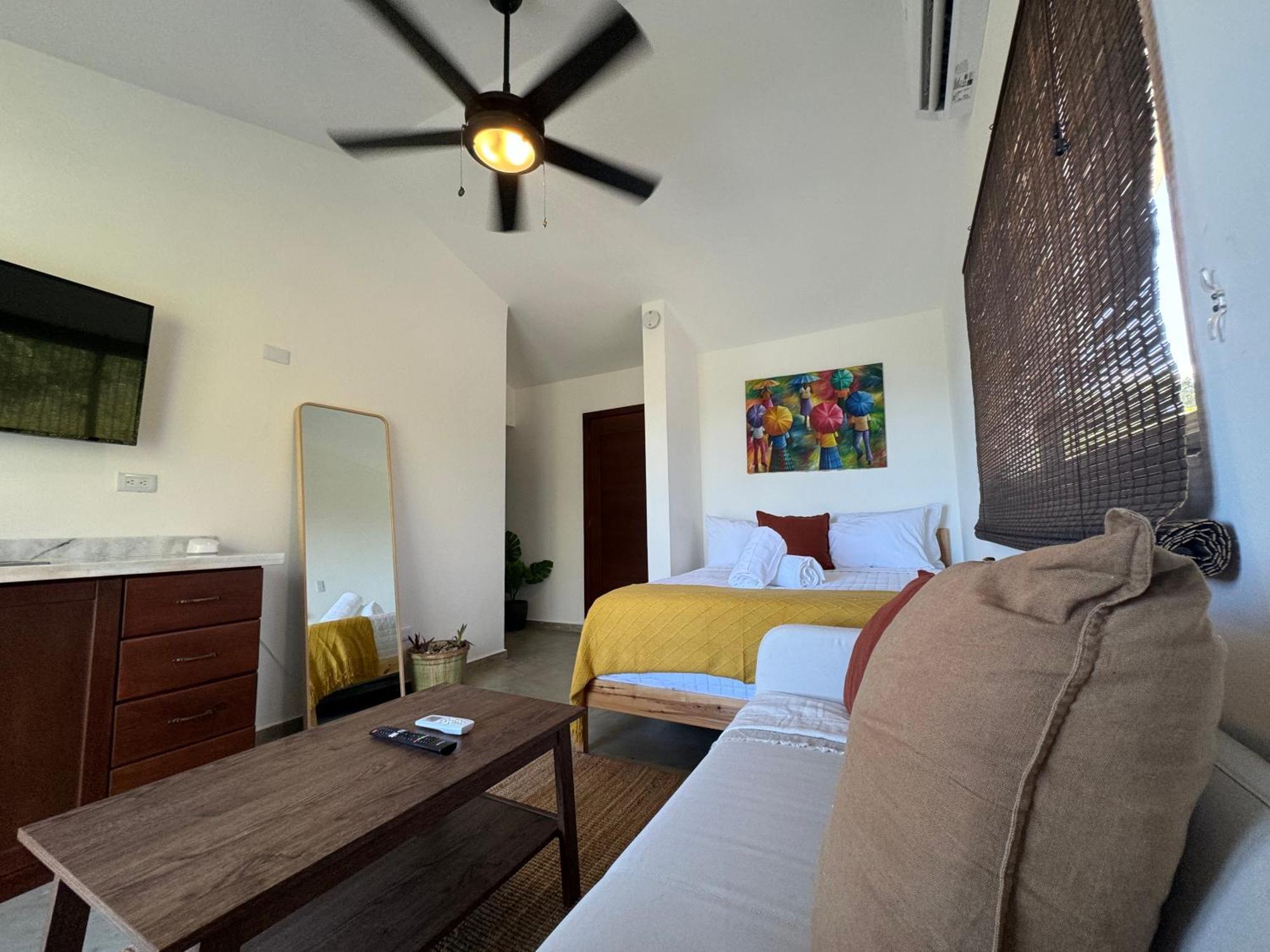 Catalina, Cabrera Oceanview Multi 2 Bd 2 Bath Condo Units With Balcony And Pool المظهر الخارجي الصورة
