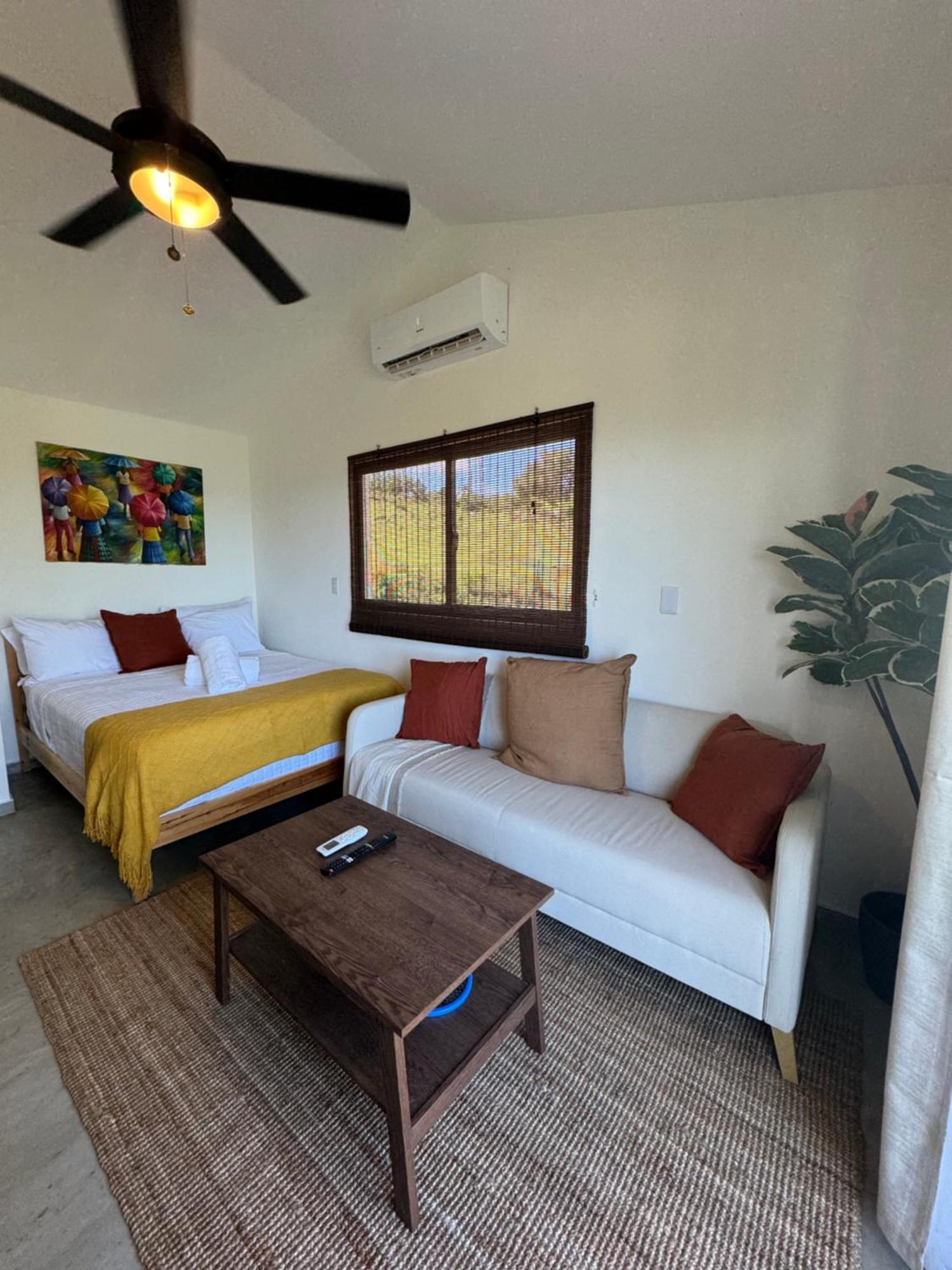 Catalina, Cabrera Oceanview Multi 2 Bd 2 Bath Condo Units With Balcony And Pool المظهر الخارجي الصورة