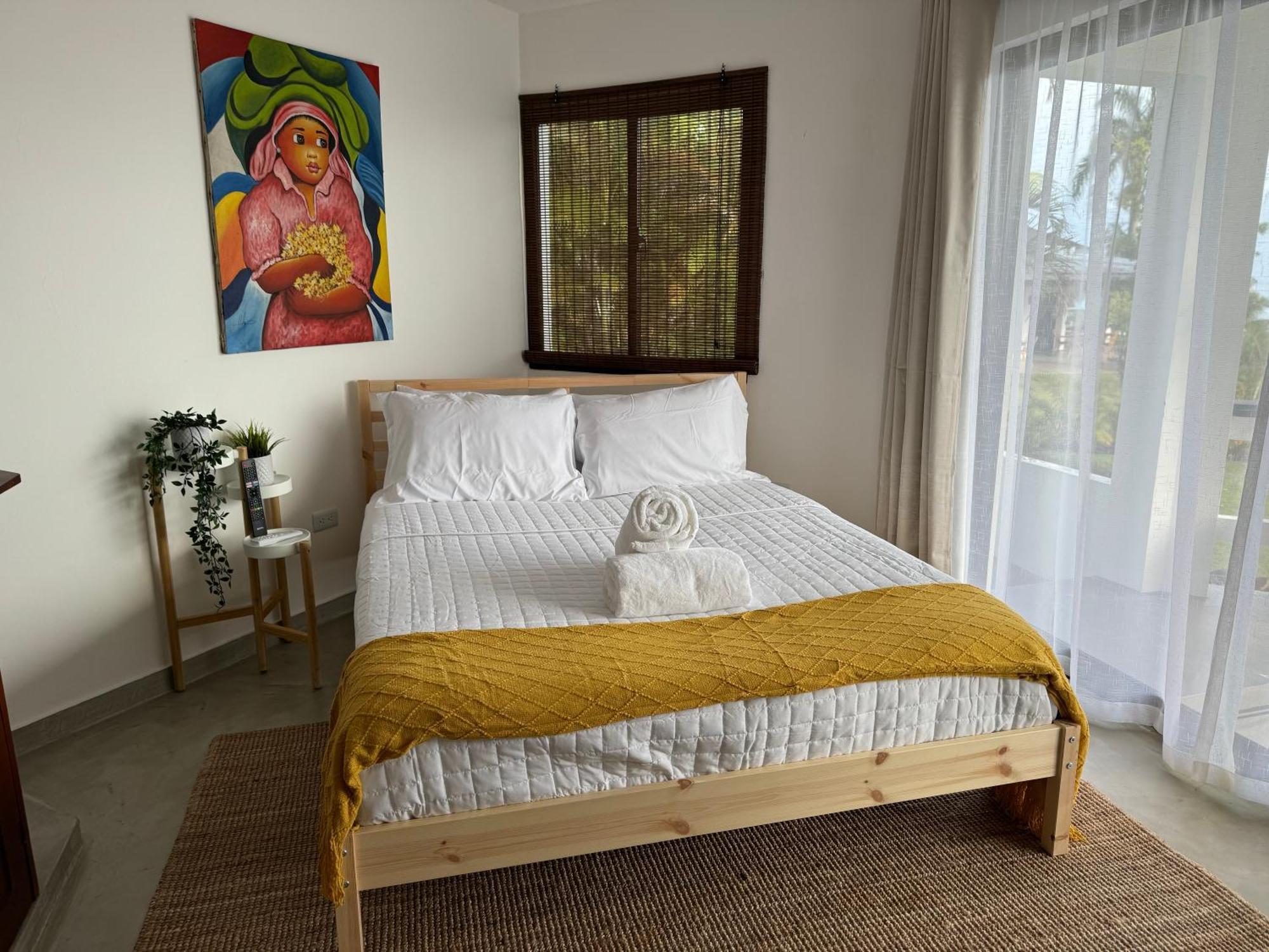 Catalina, Cabrera Oceanview Multi 2 Bd 2 Bath Condo Units With Balcony And Pool المظهر الخارجي الصورة